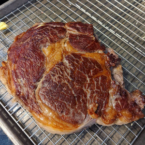 perfect indoor grill to cook your steaks 